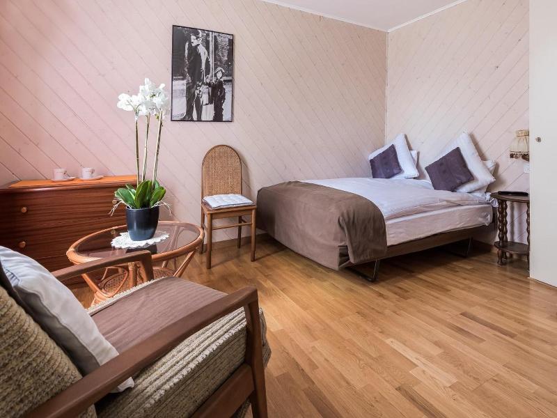 Hotel De La Place image