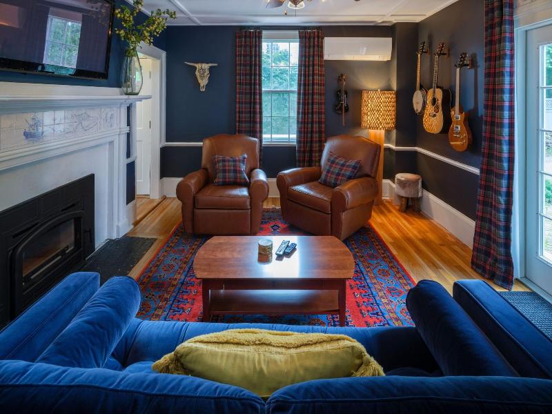 Sally Webster Inn image