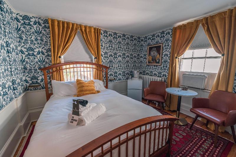 Sally Webster Inn image