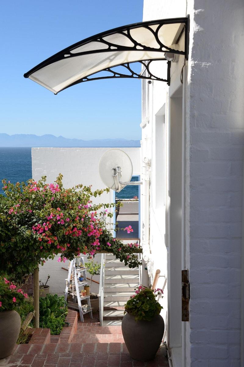 Rocklands Bed And Breakfast image