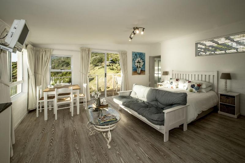 Rocklands Bed And Breakfast image