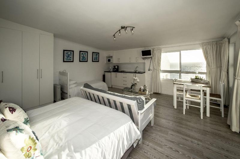 Rocklands Bed And Breakfast image