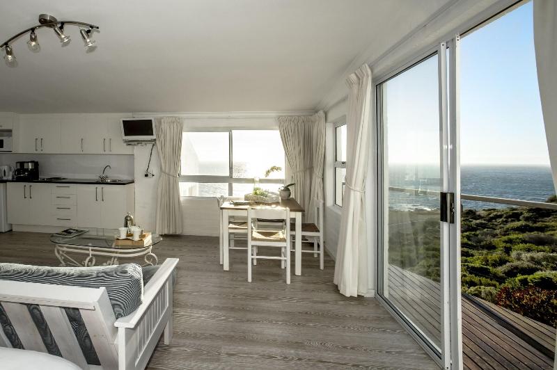Rocklands Bed And Breakfast image