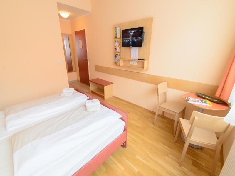 Jufa Hotel Vulkanland image