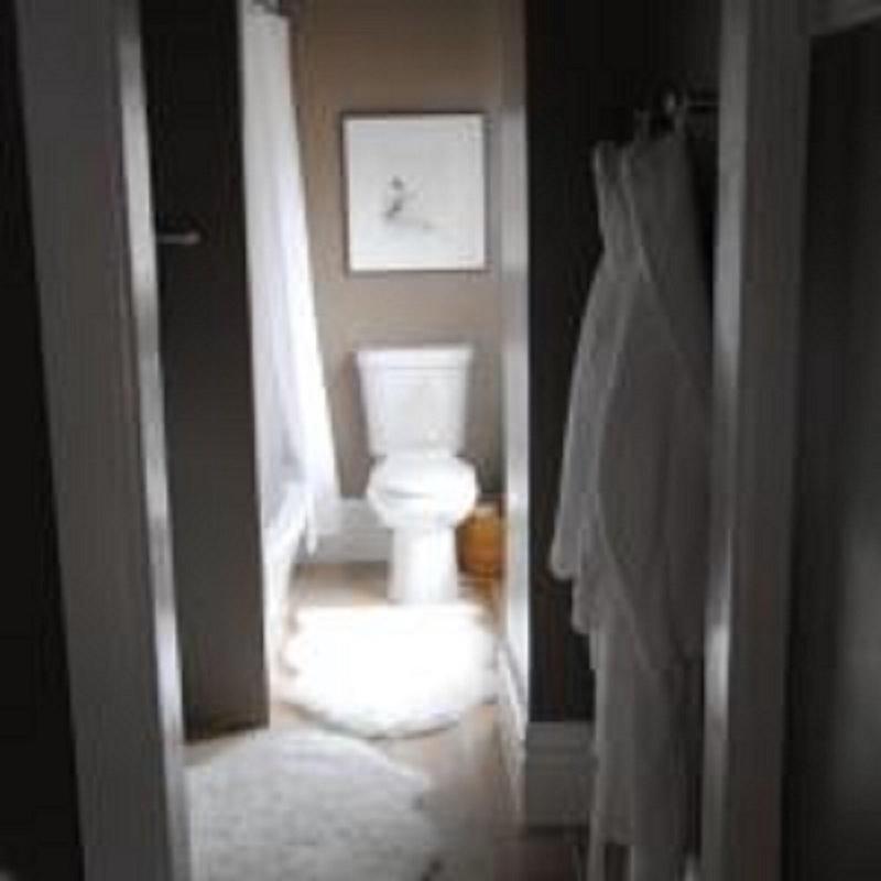 Off Broadway B B image