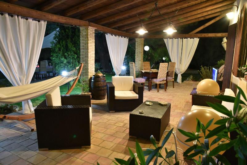 Bifarville Bed And Breakfast image