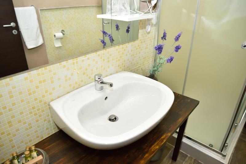 Bifarville Bed And Breakfast image