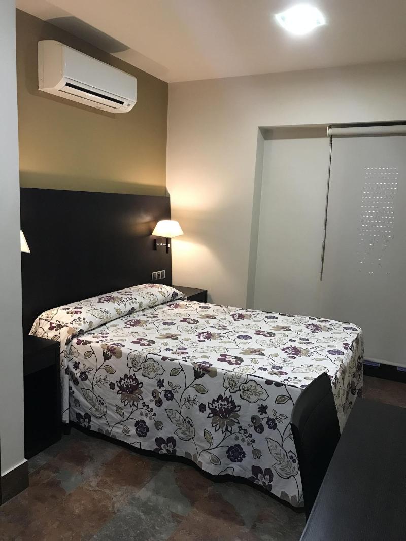 Hostal La Bartola image