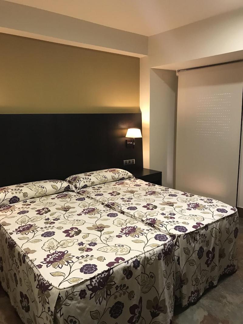 Hostal La Bartola image