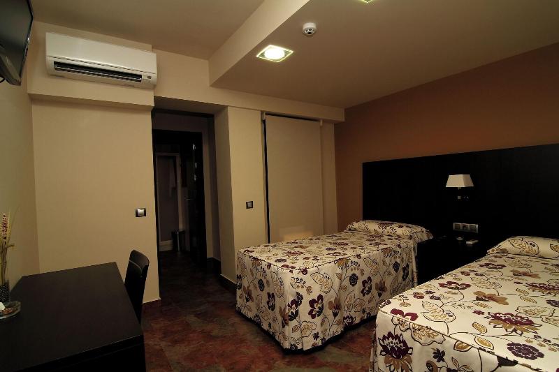 Hostal La Bartola image