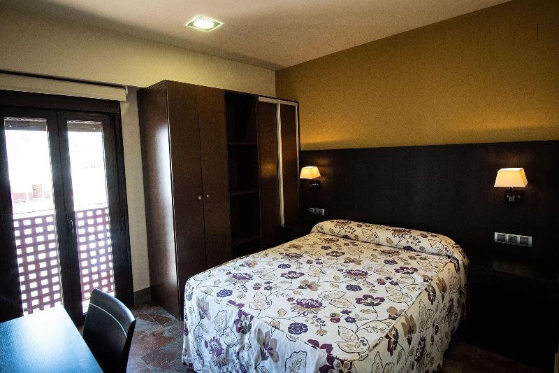 Hostal La Bartola image