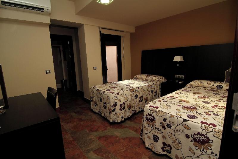 Hostal La Bartola image