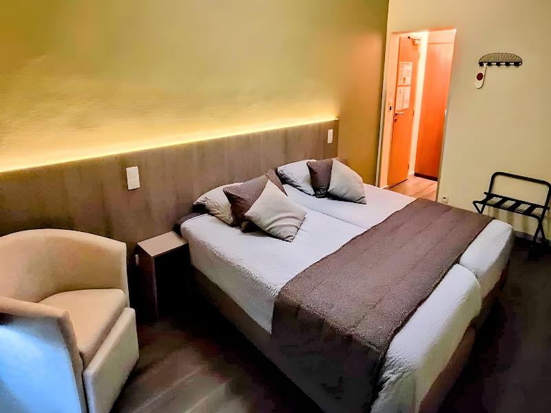 Hotel Des Postes image