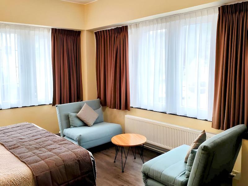 Hotel Des Postes image