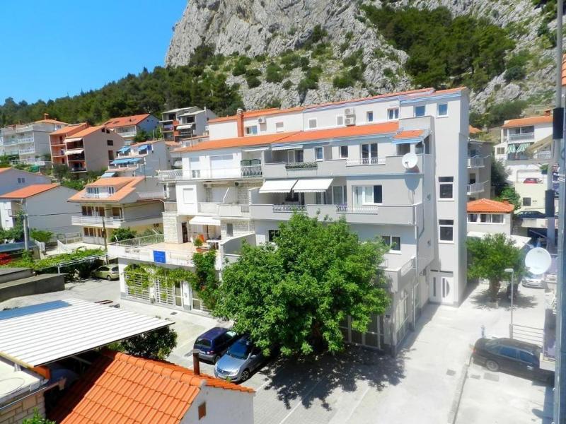 Apartment Ela, Omis
