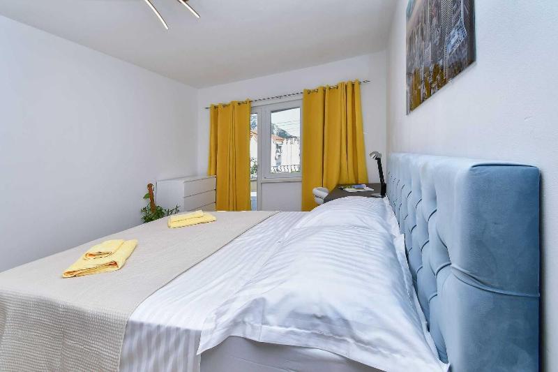 Apartment Ela
