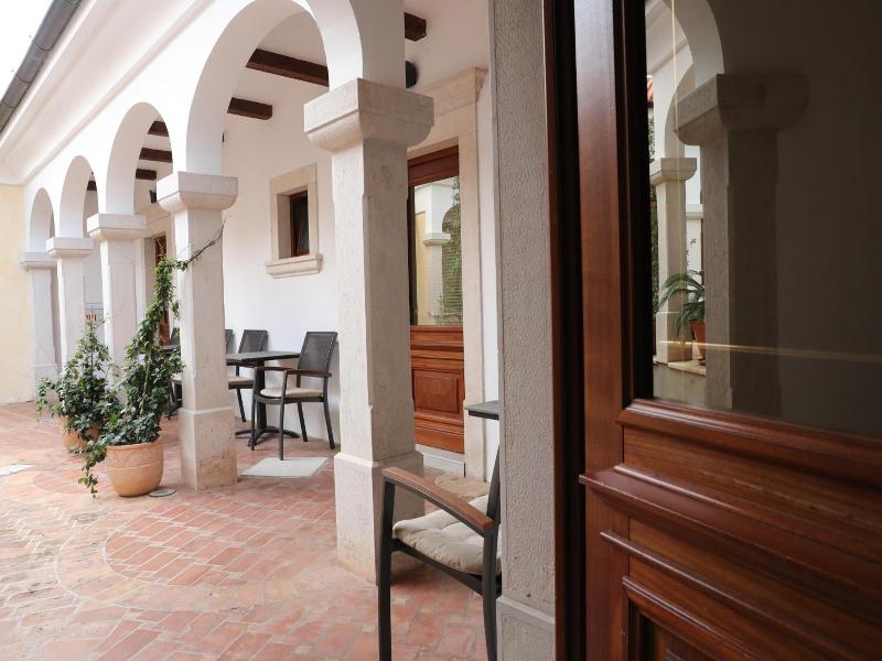 Villa Pasis image