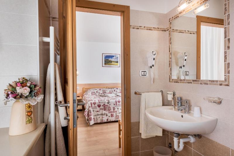 Hotel Garna Ciamorc image