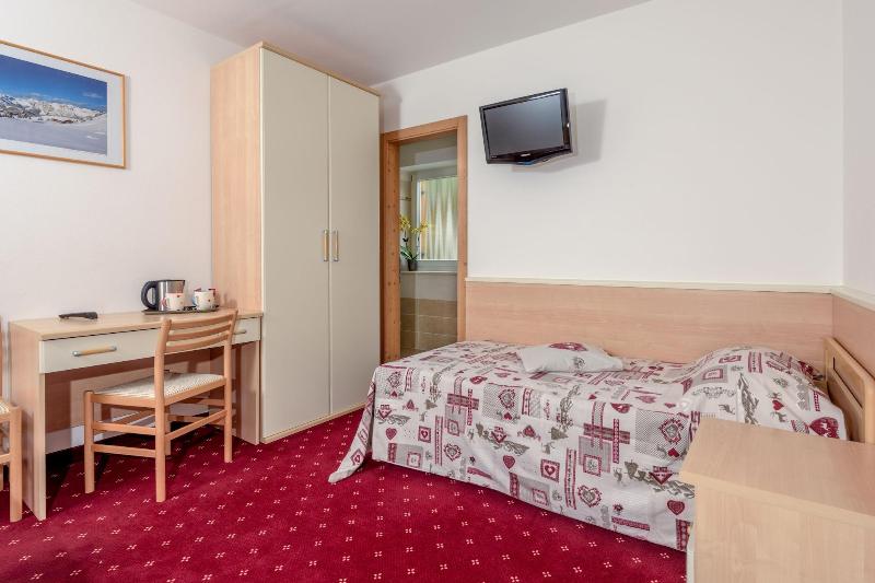 Hotel Garna Ciamorc image