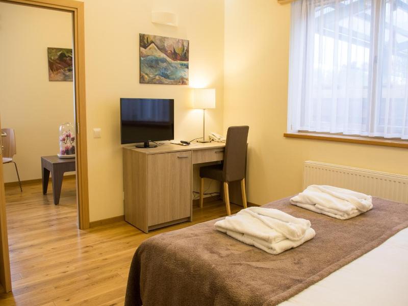 Goda Hotel Spa image