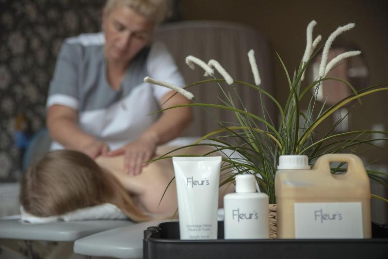 Goda Hotel Spa image