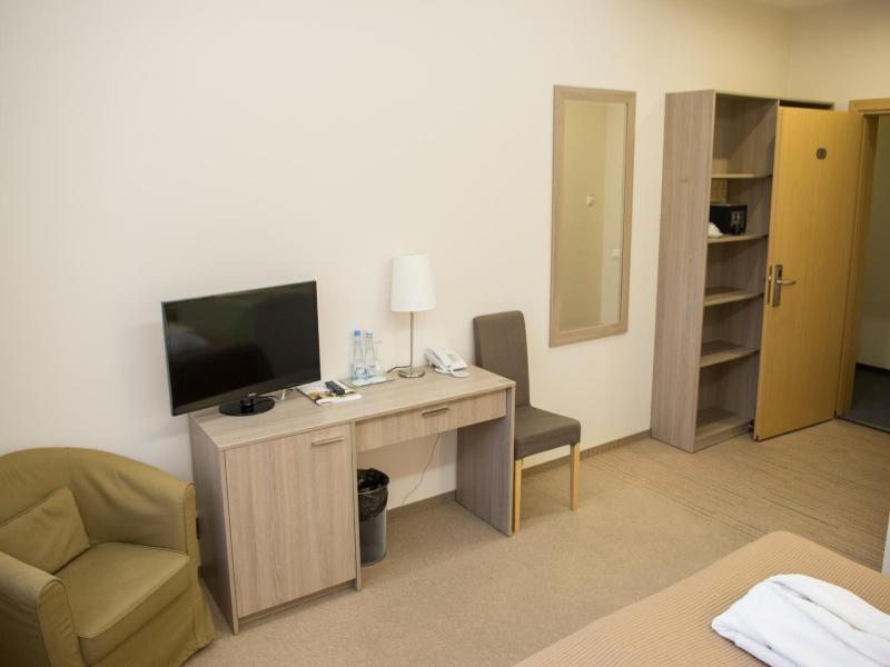 Goda Hotel Spa image