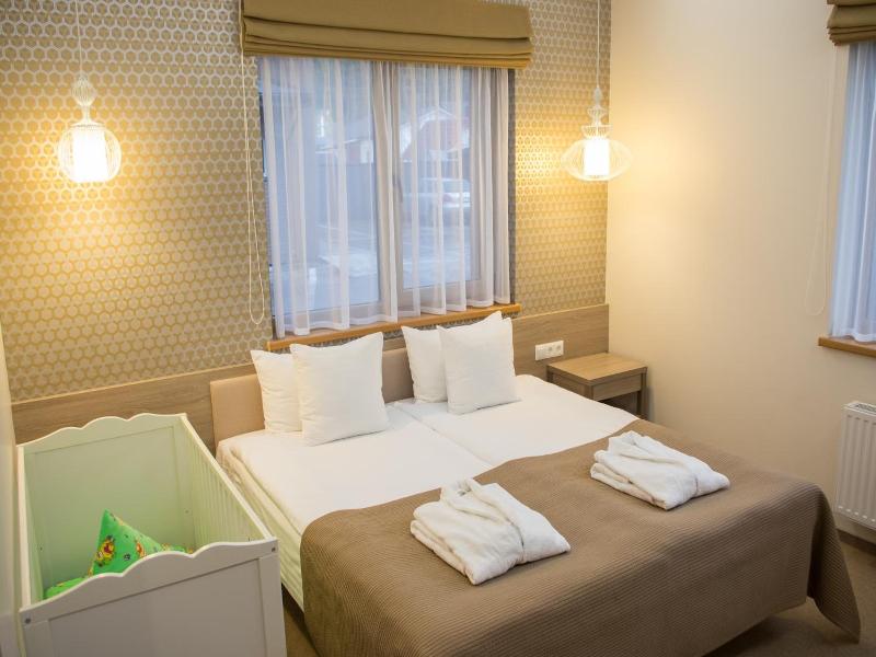 Goda Hotel Spa image