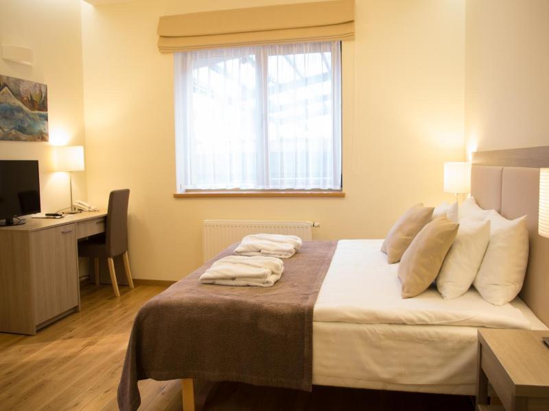 Goda Hotel Spa image