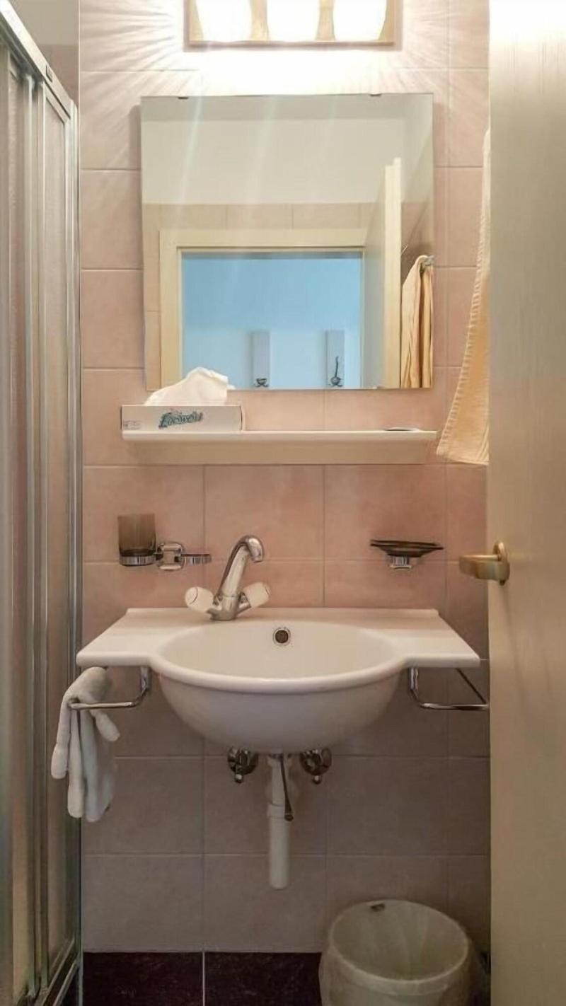Hotel Les Berges image