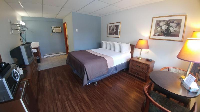 Northlander Motel image