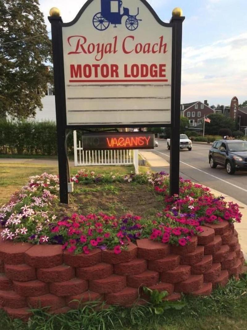 Royal Coach Motor Lodge — main photo