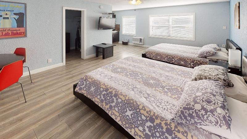 Sun Beach Inn image