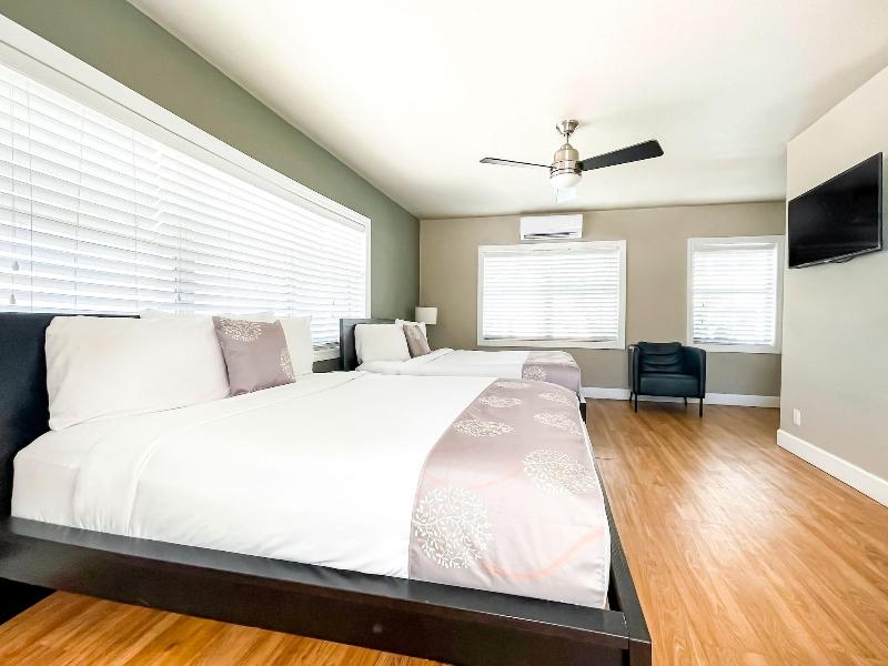 Sun Beach Inn image
