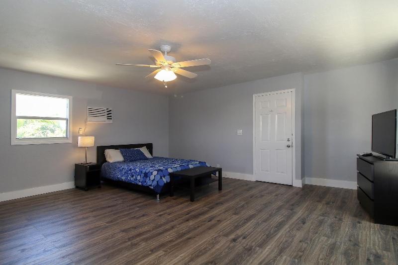 Sun Beach Inn image