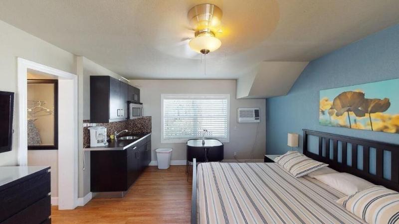 Sun Beach Inn image