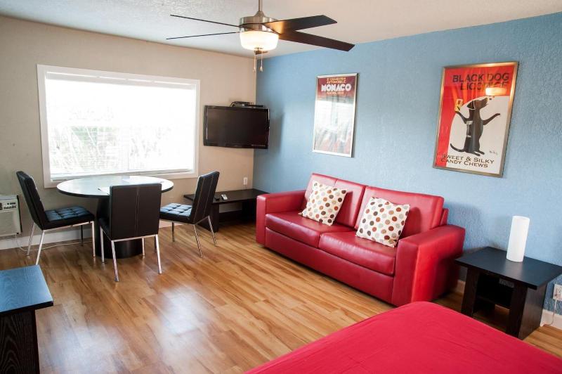 Sun Beach Inn image