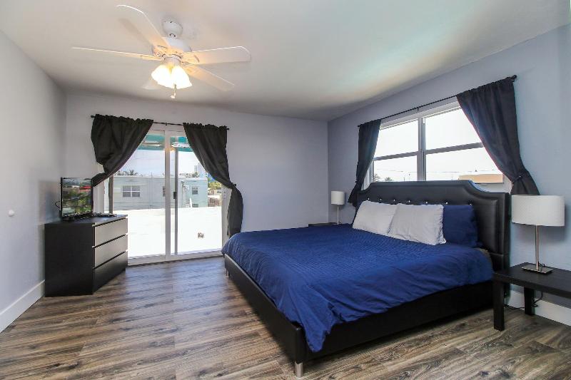 Sun Beach Inn image