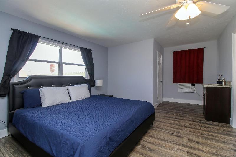 Sun Beach Inn image