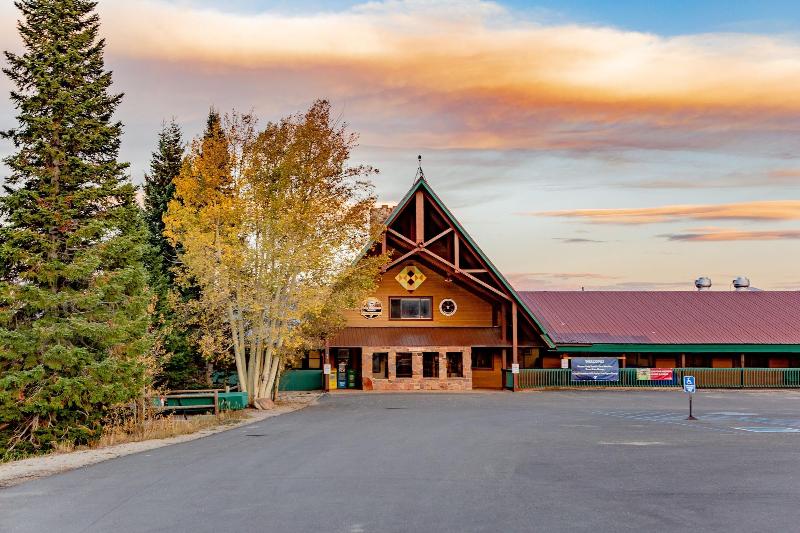 Ymca Of The Rockies Snow Mountain Ranch image