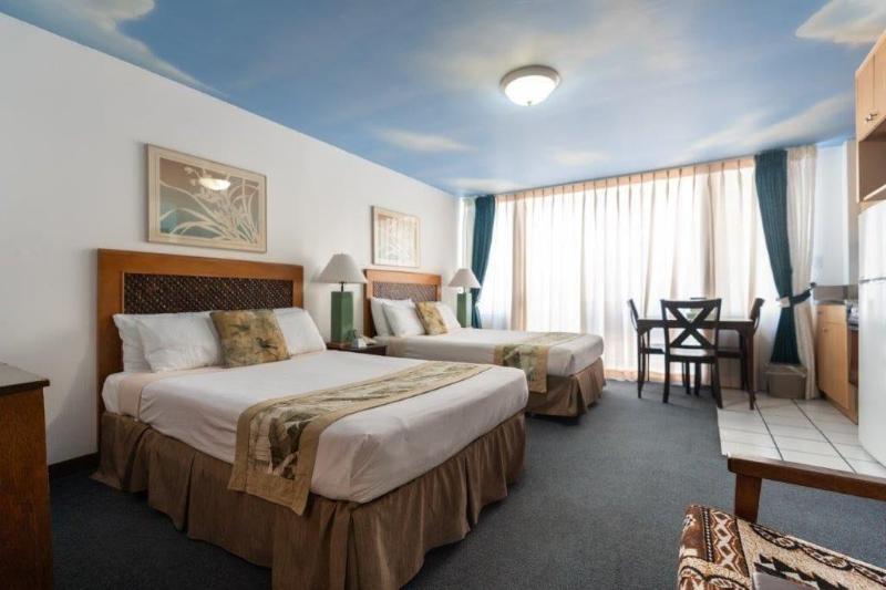 Holiday Surf Hotel image