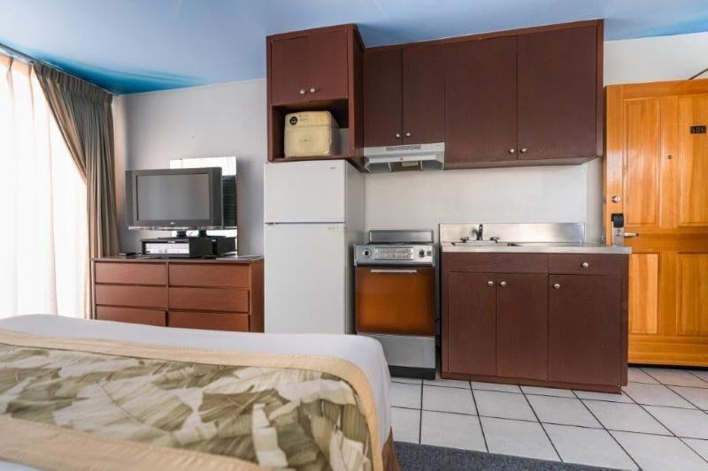 Holiday Surf Hotel image