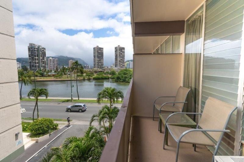 Holiday Surf Hotel image