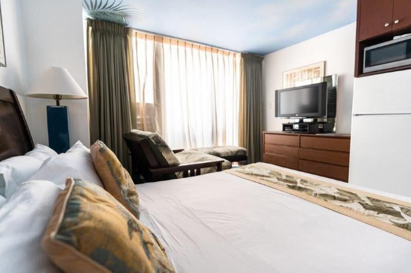 Holiday Surf Hotel image