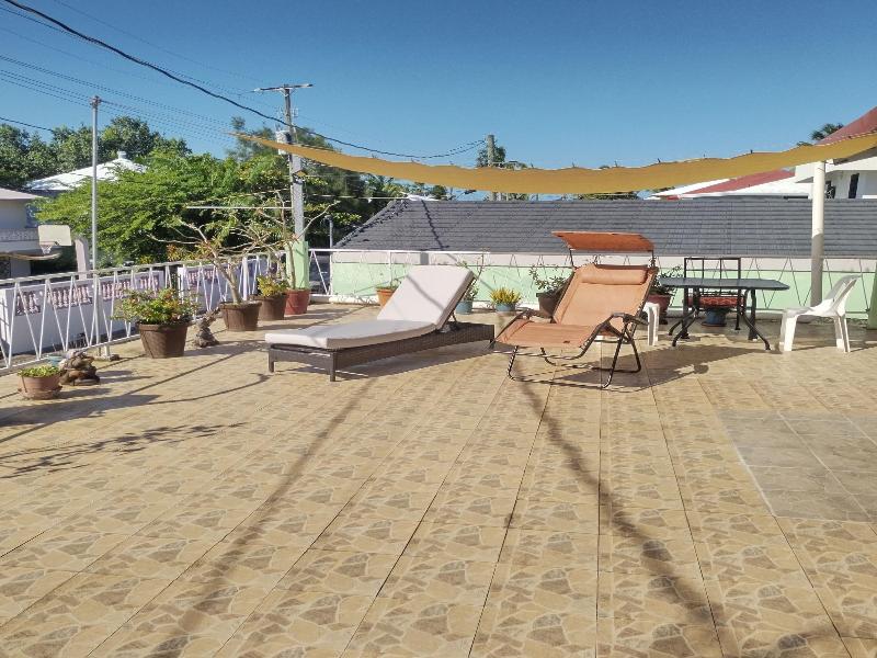 The Red Hut Inn image