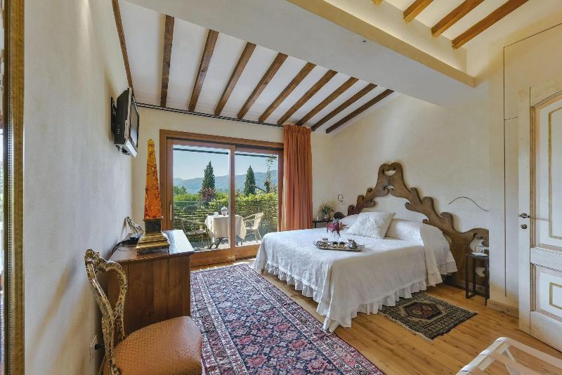 Villa Gaudia image