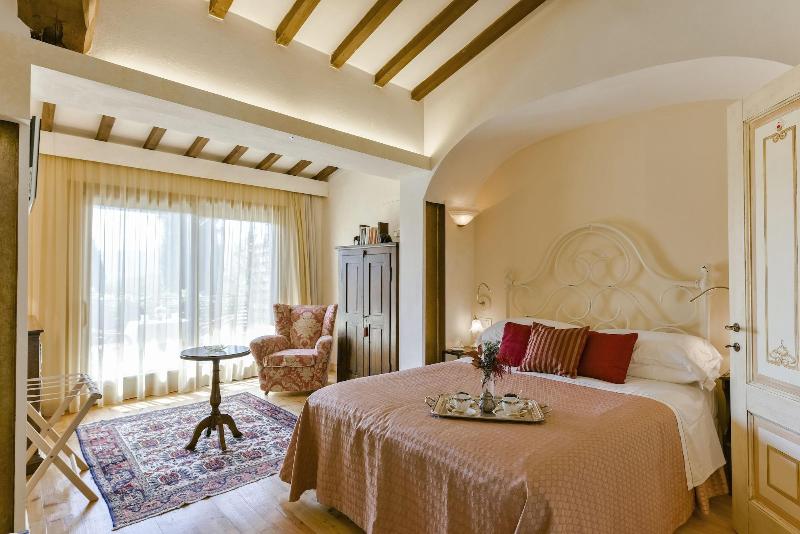 Villa Gaudia image