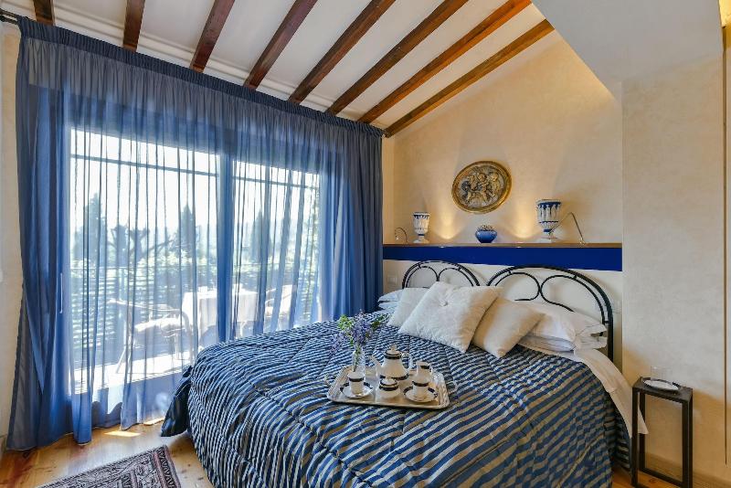 Villa Gaudia image