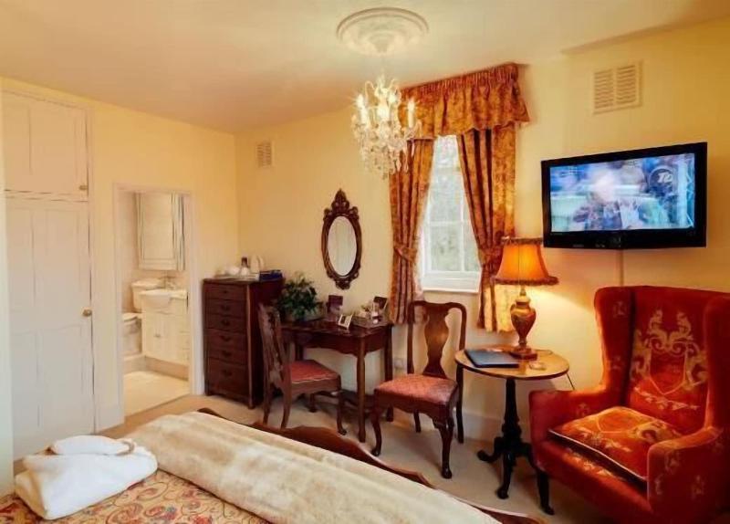 Saltcote Place Rye image