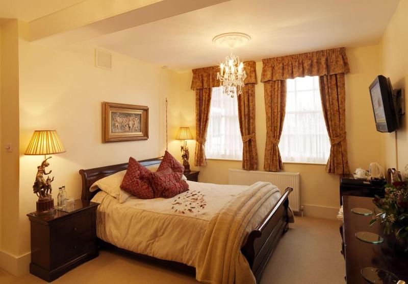 Saltcote Place Rye image