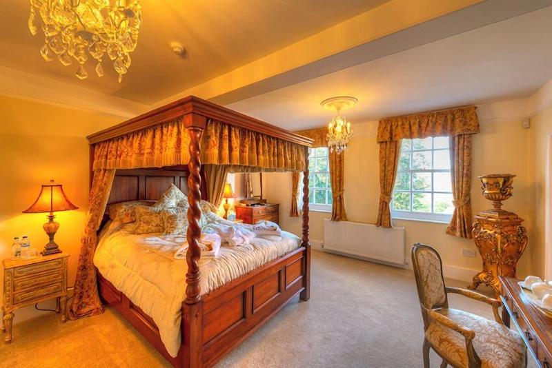 Saltcote Place Rye image